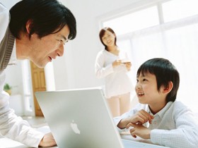 幼少期からの英語力の習得を目指して、昨今ではさまざまな英会話教室が誕生している