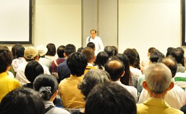 <桐谷さん講演会関連画像>講演会の様子