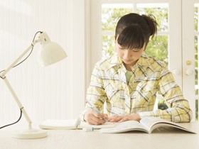 小学校高学年からの英会話・英語教育
