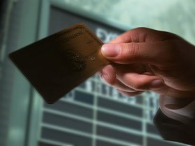 クレジットカードが不正使用されたら？