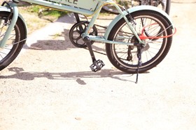 【画像】路上に停められた自転車