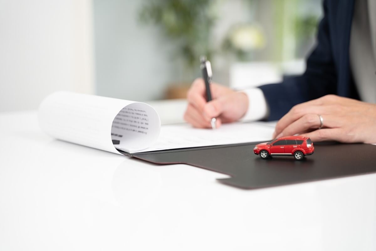 �ꎞ�I�ɎԂ�������ꍇ�́u���f�ؖ����v�œ������ێ�