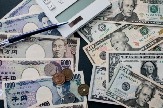 日本円の資産のみ保有するリスクとは？回避する方法を解説