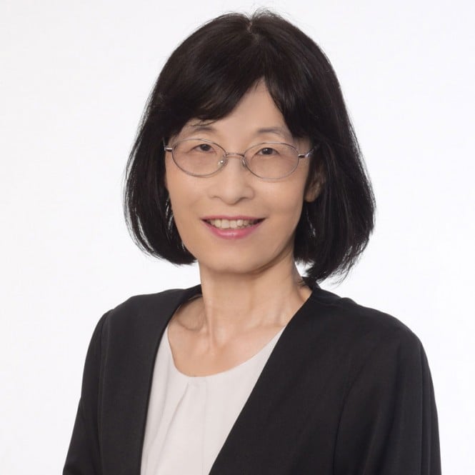 ���� �z�q