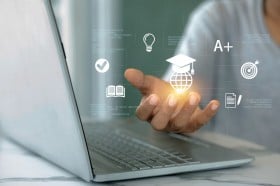転職エージェントと転職サイトの違いとは？メリットや効果的な...