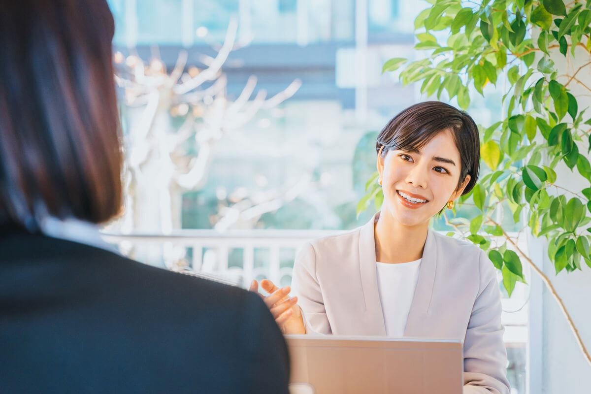 ]EG[WFg̗p߂Ȑl5̓